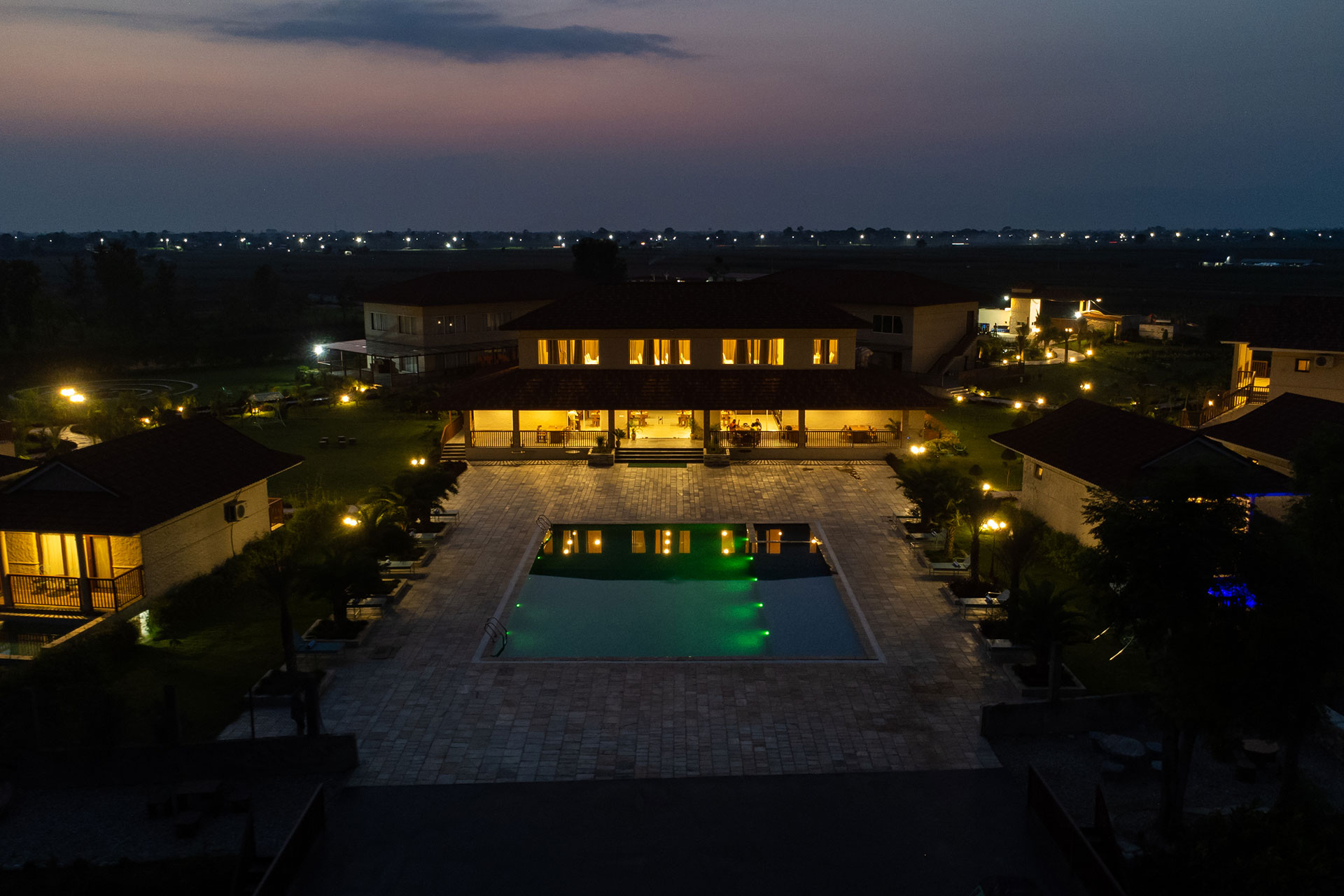 Riverbank Jungle Resort
